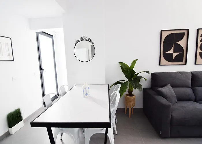 Letmalaga Study Apartment